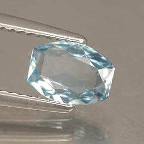 0,62 ctw natürlicher blauer Aquamarin, Fantasieschliff, VVS-VS