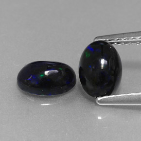  ct natürliche mehrfarbiger Schwarzer Opal-Edelsteine, Oval Schliff, Lichtundurchlässig