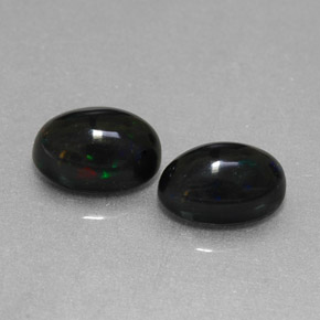  ct natürliche mehrfarbiger Schwarzer Opal-Edelsteine, Oval Schliff, Lichtundurchlässig
