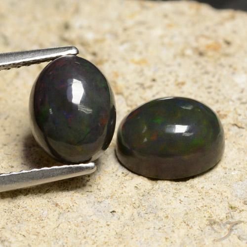 3.64ctw Natürlicher Mehrfarbig Schwarzer Opal, Oval, Lichtdurchlässig