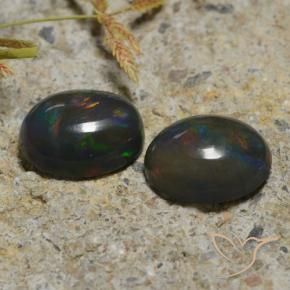 2.30 ct natürliche Mehrfarbig Schwarzer Opal-Edelsteine, Oval, Lichtdurchlässig