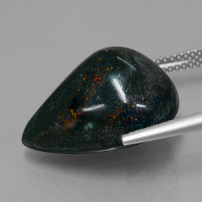 9,17 ctw natürlicher Grün gefleckt Blutstein, Birnenform, Lichtundurchlässig