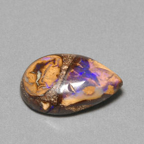 3,22 ctw natürlicher mehrfarbiger Boulder-Opal, Birnenform, Lichtundurchlässig