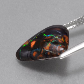 5,75 ctw natürlicher mehrfarbiger Boulder-Opal, Fantasieschliff, Lichtundurchlässig