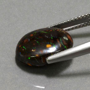 6,61 ctw natürlicher mehrfarbiger Boulder-Opal, Oval Schliff, Lichtundurchlässig