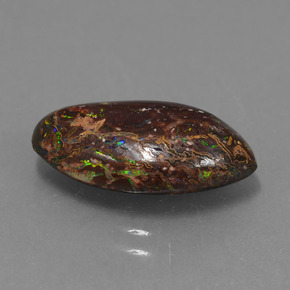 4,45 ctw natürlicher mehrfarbiger Boulder-Opal, Fantasieschliff, Lichtundurchlässig