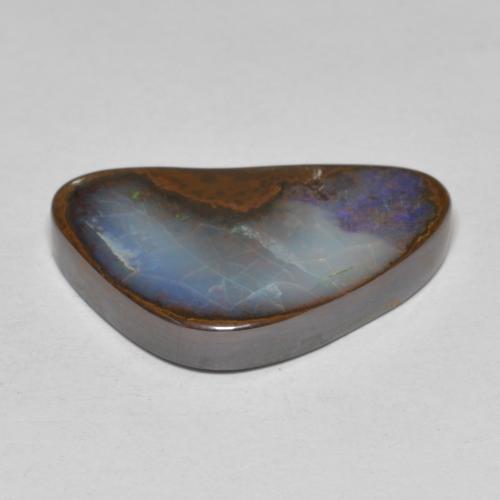 12,56 ctw natürlicher mehrfarbiger Boulder-Opal, Fantasieschliff, Lichtundurchlässig