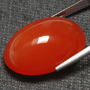 9,17 ctw natürlicher rot-orange Karneol, Oval Schliff, Lichtdurchlässig