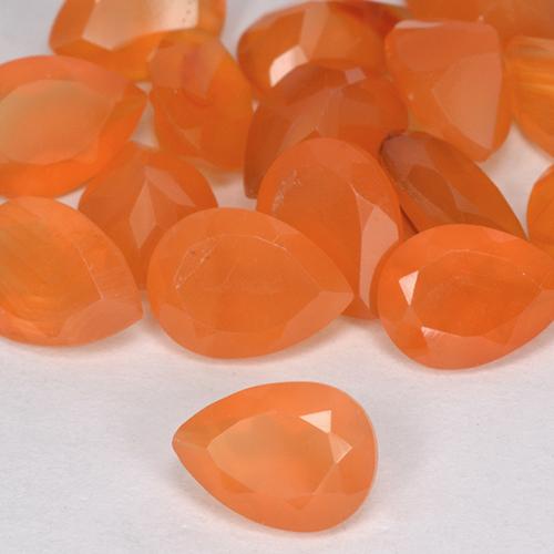 9,17 ctw natürlicher hellorange Karneol, Birnenform, Transparent