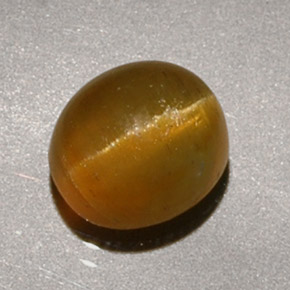 1,90 ctw natürlicher gelber Cat's Eye Apatite, Oval Schliff, Lichtdurchlässig