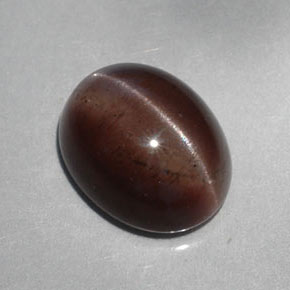 5,30 ctw natürlicher brauner Cat's Eye Scapolite, Oval Schliff, Lichtdurchlässig