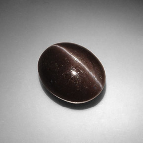 8,66 ctw natürlicher brauner Cat's Eye Scapolite, Oval Schliff, Lichtdurchlässig