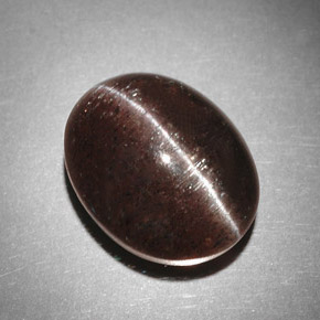 9,31 ctw natürlicher brauner Cat's Eye Scapolite, Oval Schliff, Lichtdurchlässig