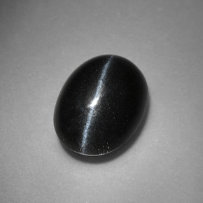 3,37 ctw natürlicher schwarzer Cat's Eye Scapolite, Oval Schliff, Lichtundurchlässig