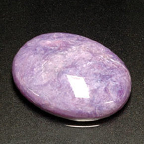 8,22 ctw natürlicher violetter Charoit, Oval Schliff, Lichtundurchlässig