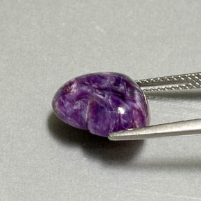 5,06 ctw natürlicher violetter Charoit, Herzform, Lichtundurchlässig