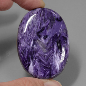 84,76 ctw natürlicher violetter Charoit, Oval Schliff, Lichtundurchlässig