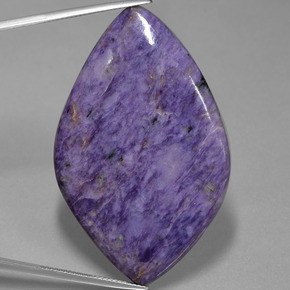 69,68 ctw natürlicher violetter Charoit, Fantasieschliff, Lichtundurchlässig