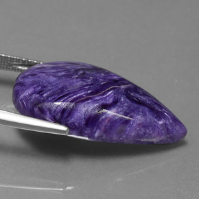 15,63 ctw natürlicher violetter Charoit, Birnenform, Lichtundurchlässig