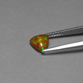 0,52 ctw natürlicher mehrfarbiger Schokoladenopal, Transparent, Transparent / Lichtdurchlässig