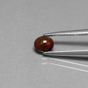 0,32 ctw natürlicher mehrfarbiger Schokoladenopal, Oval Schliff, Lichtundurchlässig