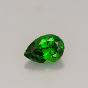 0,69 ctw natürlicher grüner Chromdiopsid, Birnenform, VVS