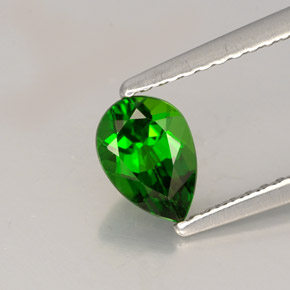 0,69 ctw natürlicher grüner Chromdiopsid, Birnenform, VVS