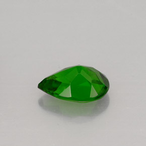 0,76 ctw natürlicher grüner Chromdiopsid, Birnenform, VS