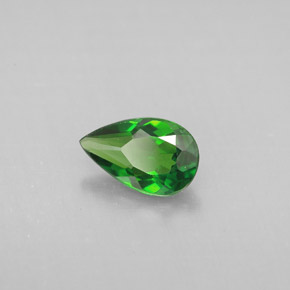 0,83 ctw natürlicher grüner Chromdiopsid, Birnenform, VS