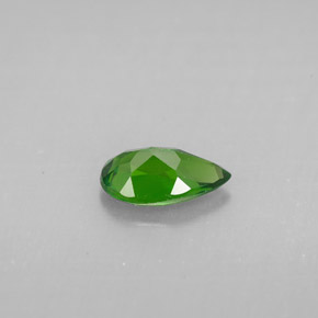 0,73 ctw natürlicher grüner Chromdiopsid, Birnenform, VS