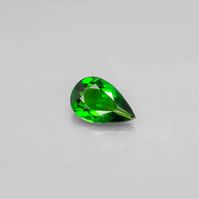 0,68 ctw natürlicher grüner Chromdiopsid, Birnenform, VVS-VS