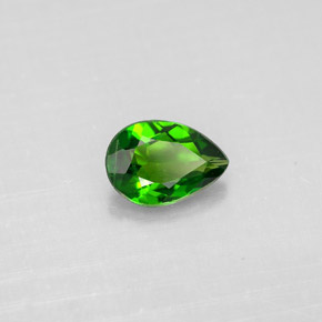 0,62 ctw natürlicher grüner Chromdiopsid, Birnenform, VS