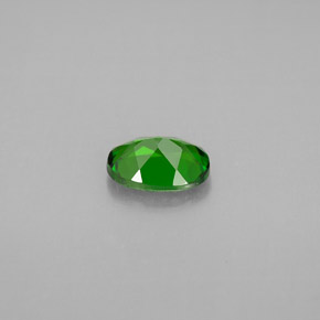 0,73 ctw natürlicher grüner Chromdiopsid, Oval Schliff, VVS