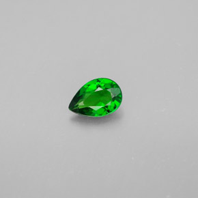 0,31 ctw natürlicher grüner Chromdiopsid, Birnenform, VVS