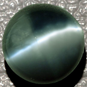 4,08 ctw natürlicher grüner Chrysoberyl Cat's Eye, Oval Schliff, Lichtdurchlässig