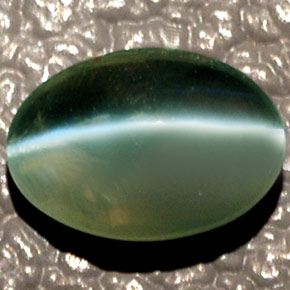 9,17 ctw natürlicher Grün Chrysoberyll-Katzenauge, Transparent, Transparent / Lichtdurchlässig