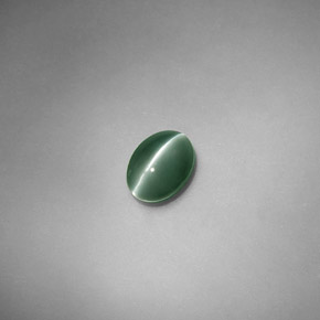 0,71 ctw natürlicher grüner Chrysoberyl Cat's Eye, Oval Schliff, Lichtdurchlässig