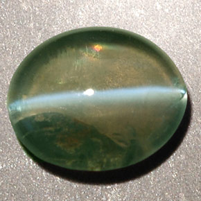 0,92 ctw natürlicher grüner Chrysoberyl Cat's Eye, Transparent, Transparent / Lichtdurchlässig