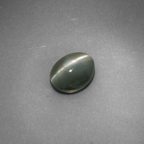 0,98 ctw natürlicher grüner Chrysoberyl Cat's Eye, Oval Schliff, Lichtundurchlässig