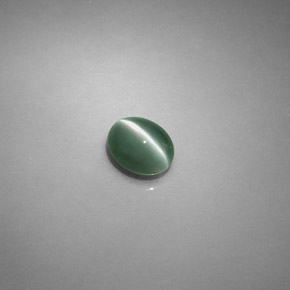 0,75 ctw natürlicher grüner Chrysoberyl Cat's Eye, Oval Schliff, Lichtdurchlässig