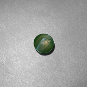 0,60 ctw natürlicher grüner Chrysoberyl Cat's Eye, Rundschliff, Lichtdurchlässig
