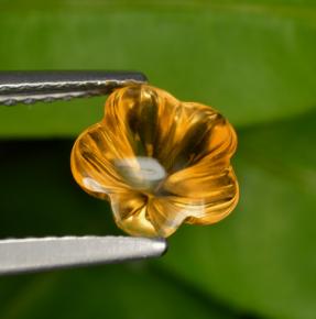 1,24 ctw natürlicher orangefarbener Citrin, Blumenschliff, Transparent