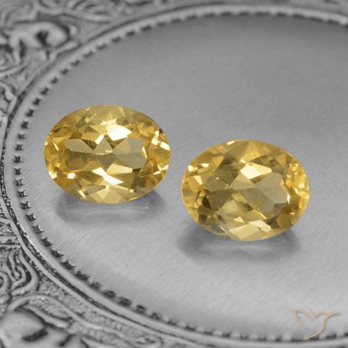 3.84ctw Natürlicher gold-orange Citrin, Oval, VVS-VS