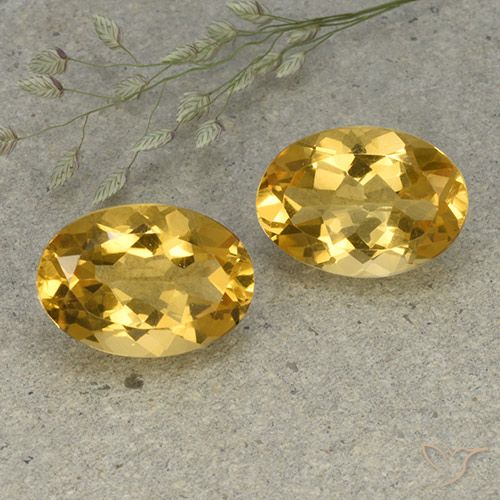 10.76ctw Natürlicher Mittelhelles Gold Citrin, Oval, VVS-VS