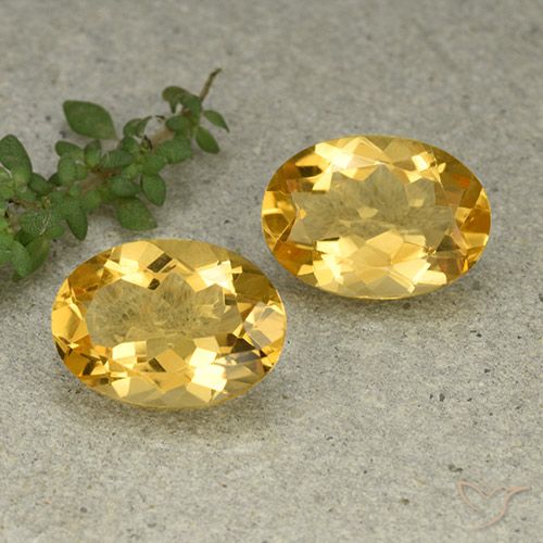 10.02ctw Natürlicher gold-orange Citrin, Oval, VVS-VS