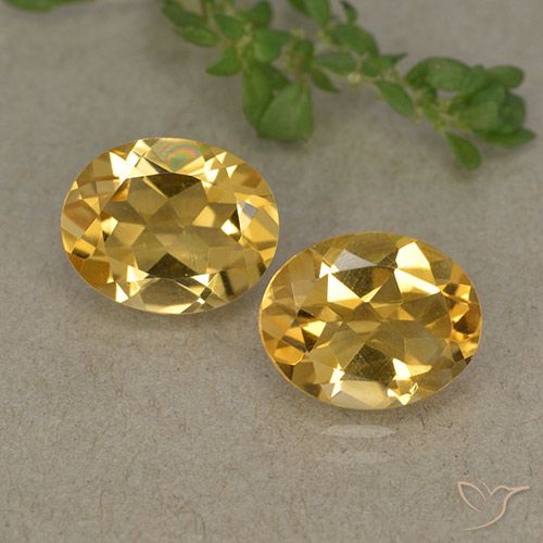 4.59ctw Natürlicher Mittelhelles Gold Citrin, Oval, VVS-VS