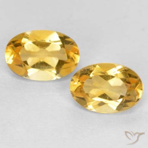 0.83ctw Natürlicher gold-orange Citrin, Oval, VS