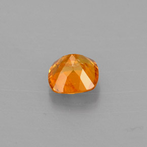 0,60 ctw natürlicher orangefarbener Clinohumit, Kissenschliff, VS-SI