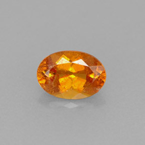 0,56 ctw natürlicher orangefarbener Clinohumit, Oval Schliff, VS-SI