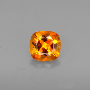 0,51 ctw natürlicher orangefarbener Clinohumit, Kissenschliff, VS